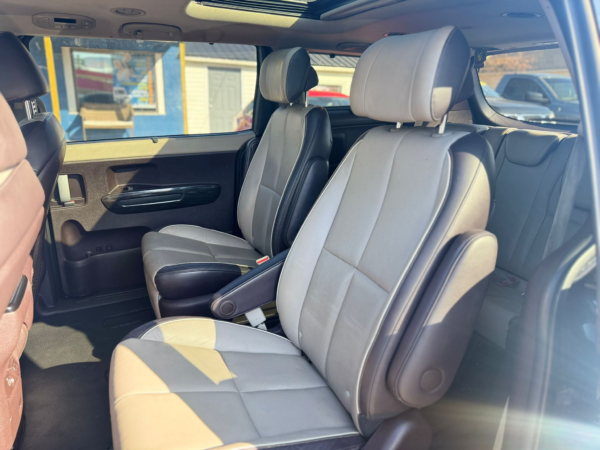 KIA SEDONA 2015 - Image 8