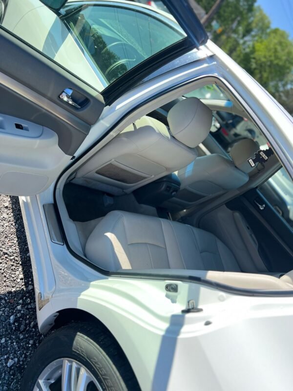 INFINITI G37 2012 - Image 10