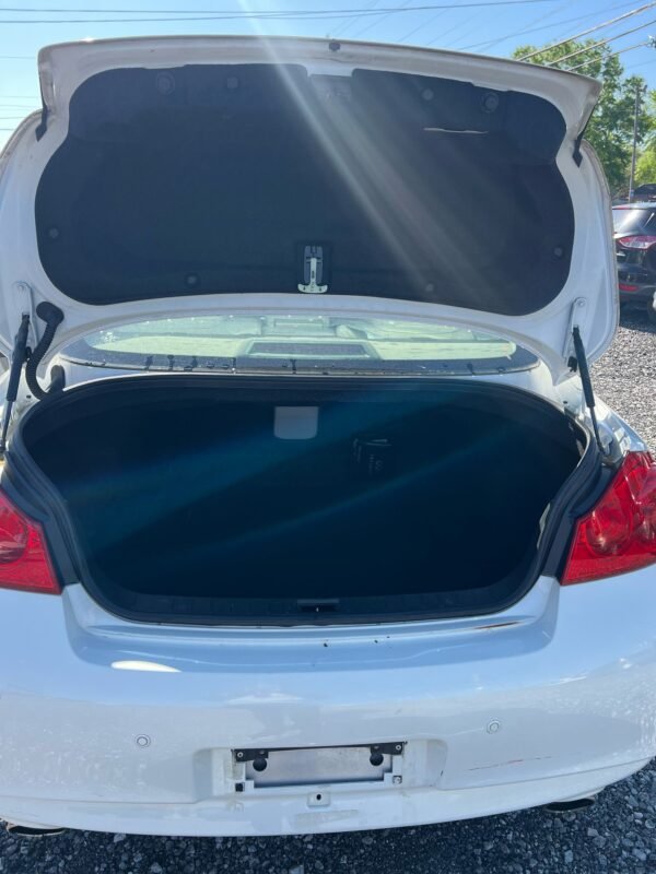 INFINITI G37 2012 - Image 5